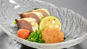 寒鰤(かんぶり)の焼き霜 鮟肝(あんきも)添え