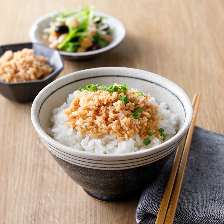 鮭のバターフレーク 北海道産天然鮭とバター 佐藤水産のお取り寄せ通信販売 北海道の鮭 海産物グルメギフト通販